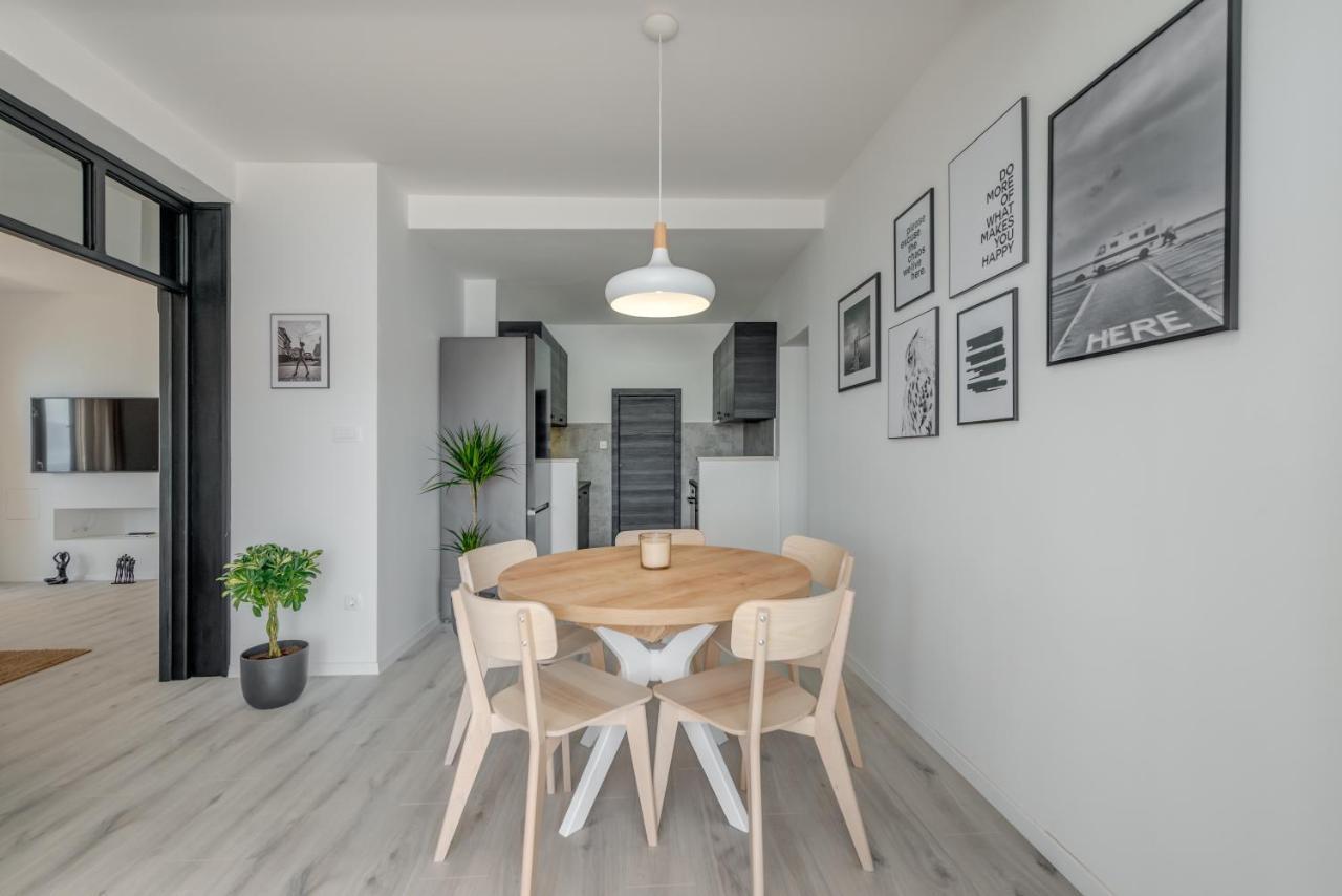 Beachfront Apartments Сплит Экстерьер фото