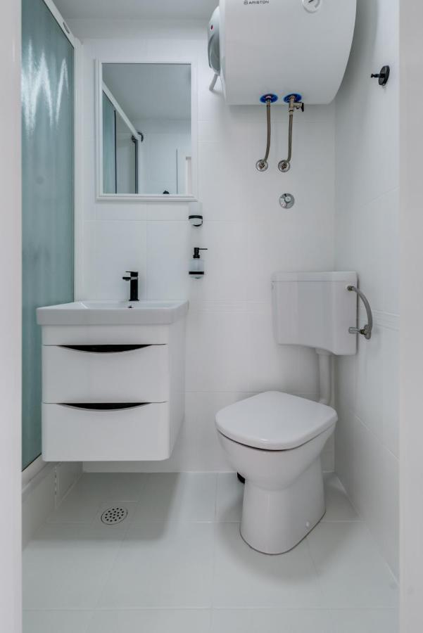 Beachfront Apartments Сплит Экстерьер фото