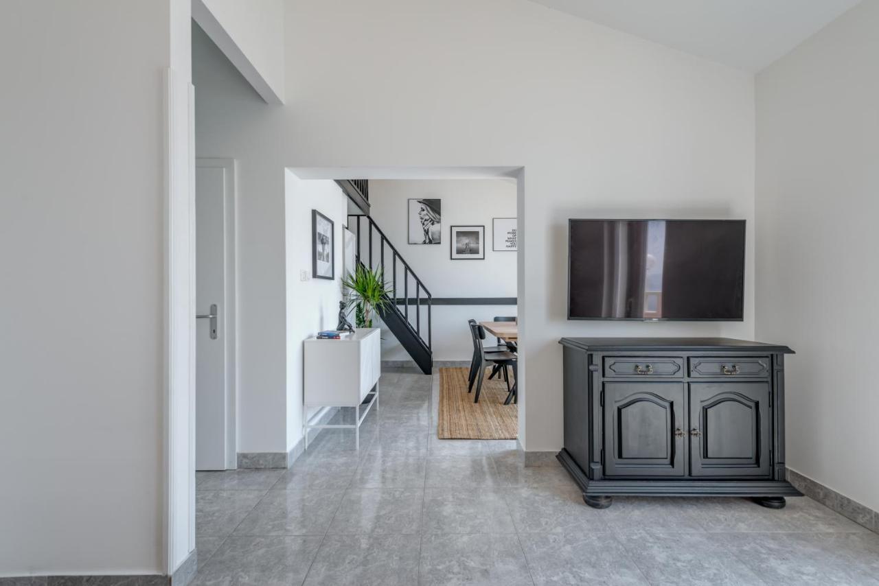 Beachfront Apartments Сплит Экстерьер фото